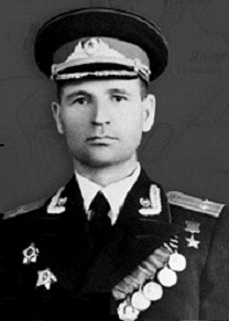 Гусев Максим Тихонович